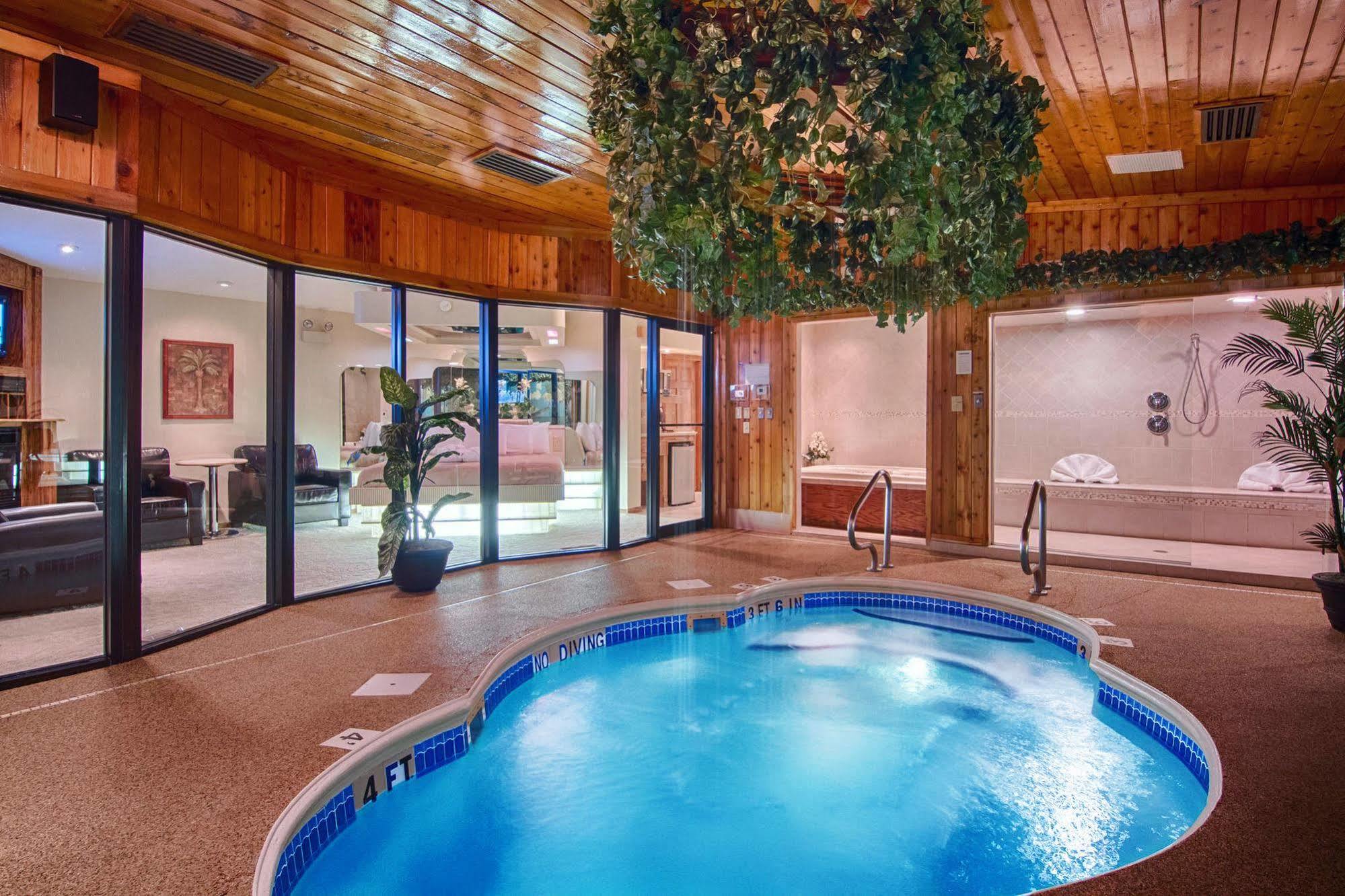 Sybaris Pool Suites - Індіанаполіс Екстер'єр фото